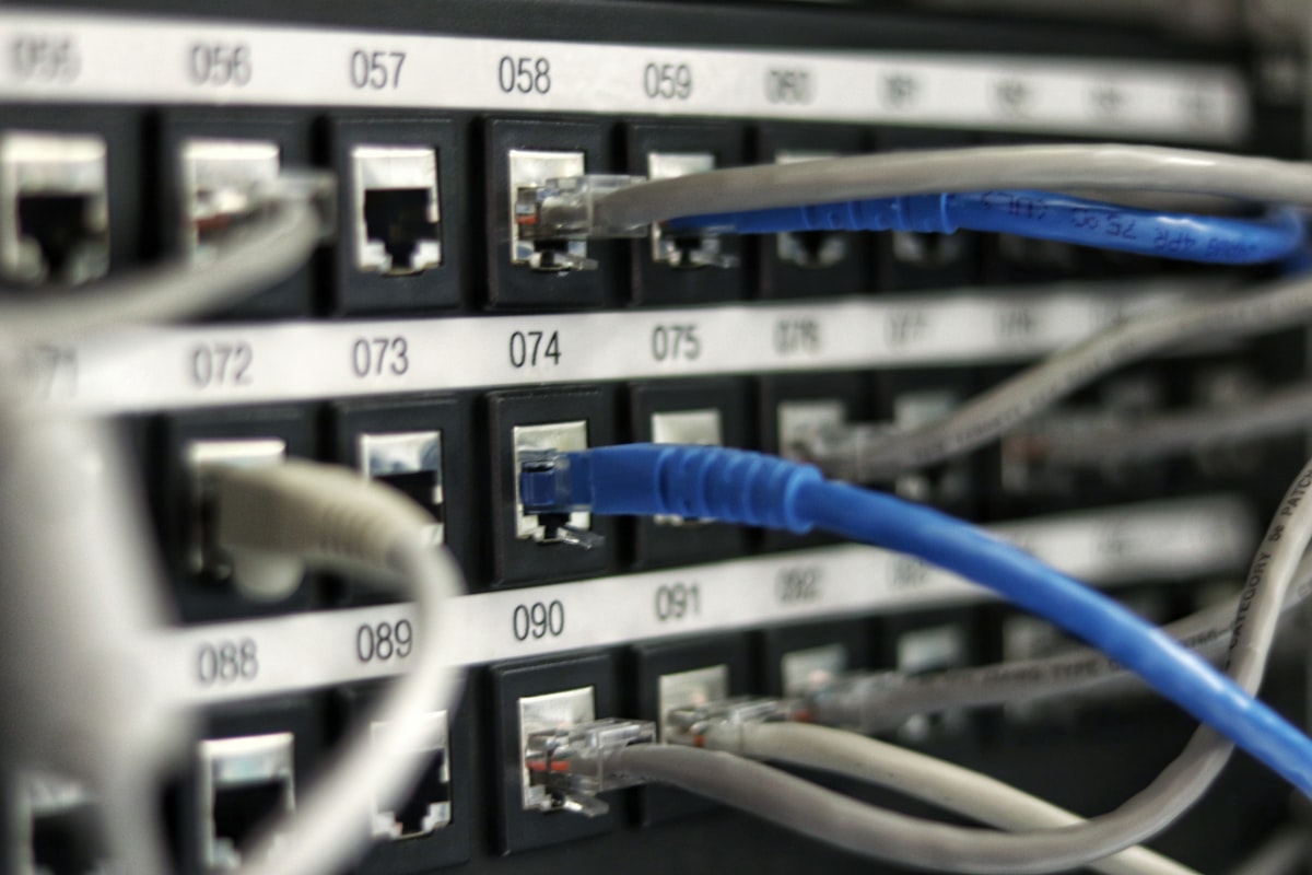 Network cables and server infrastructure